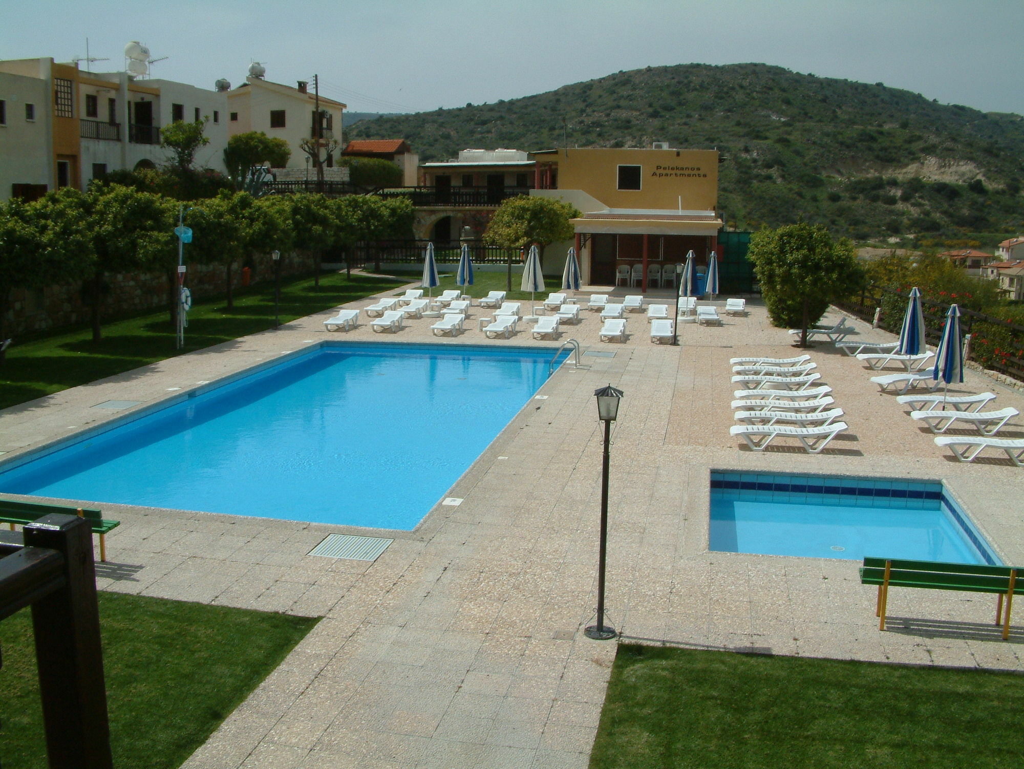 Pelekanos Apartments Pissouri Exterior photo